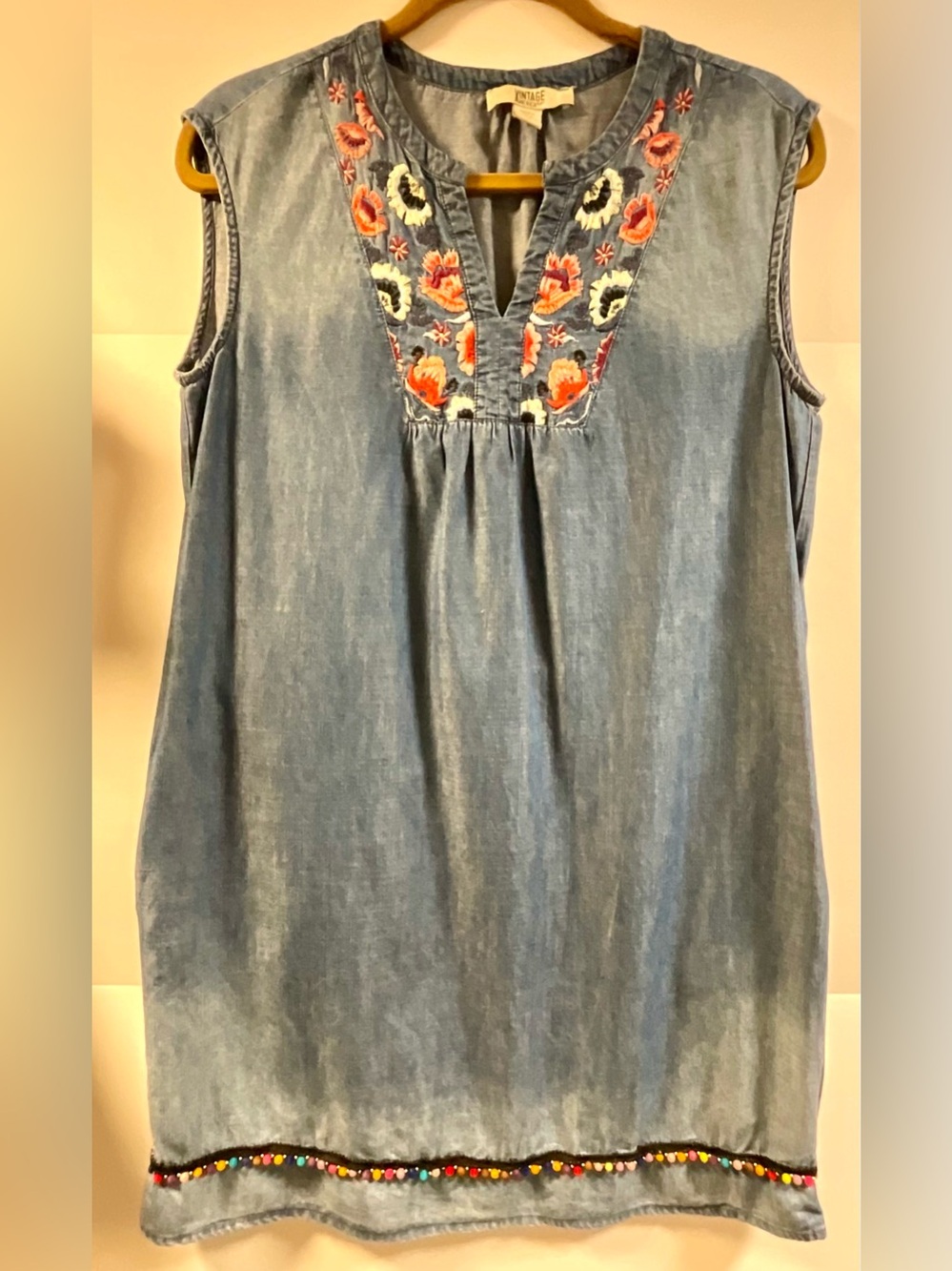 VINTAGE AMERICA BLUES-Size S-Chambray Denim Jean Dress W/ Embroidered Neck/Hem